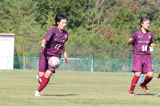 女子サッカー部 11月10日の最終節で3年連続の全国出場に挑む お知らせ 明治国際医療大学